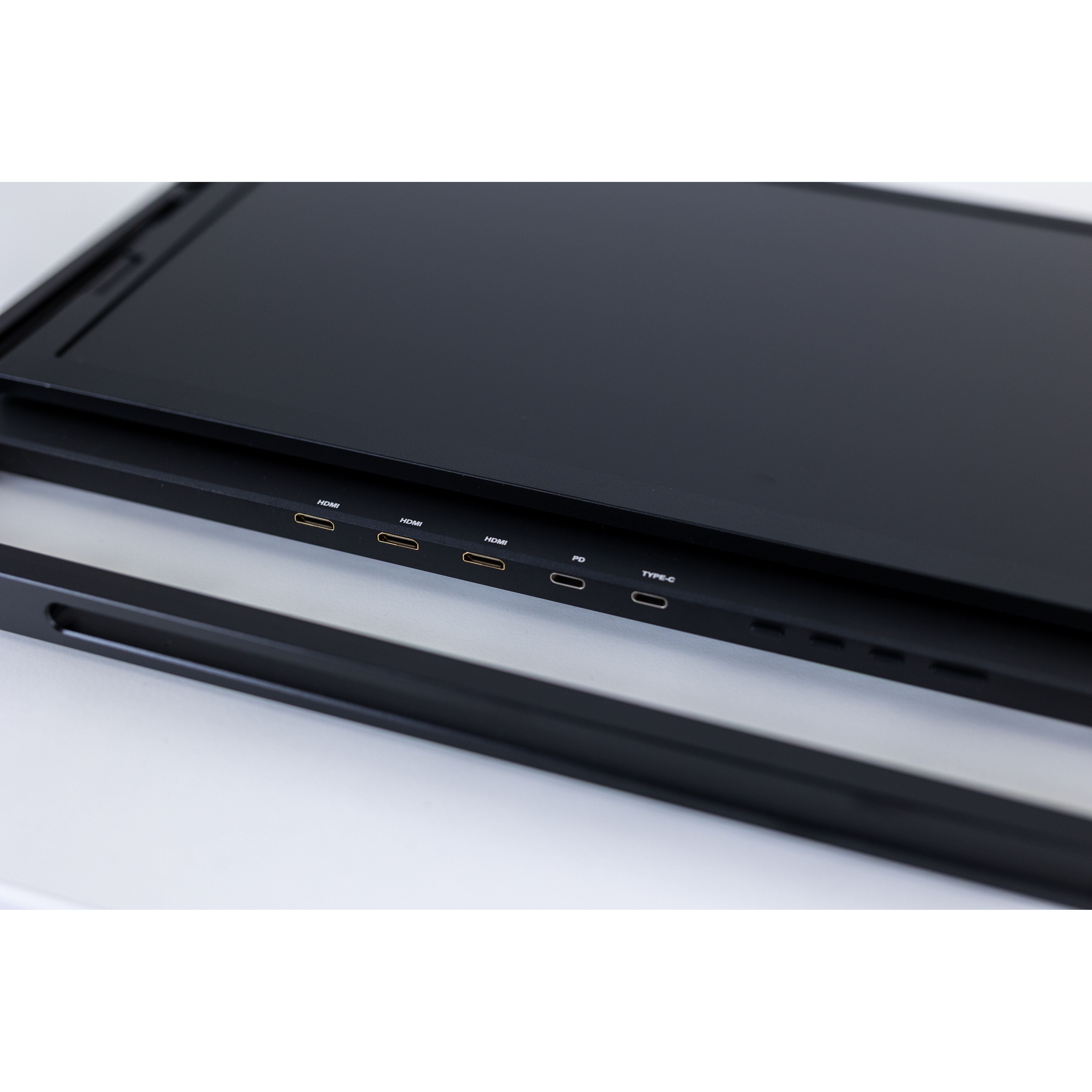 TriCreate Triple Skærmudvider - 15,6"